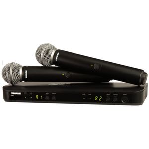 Sistema inalámbrico doble con dos micrófonos de mano SHURE BLX288/SM58  para voz